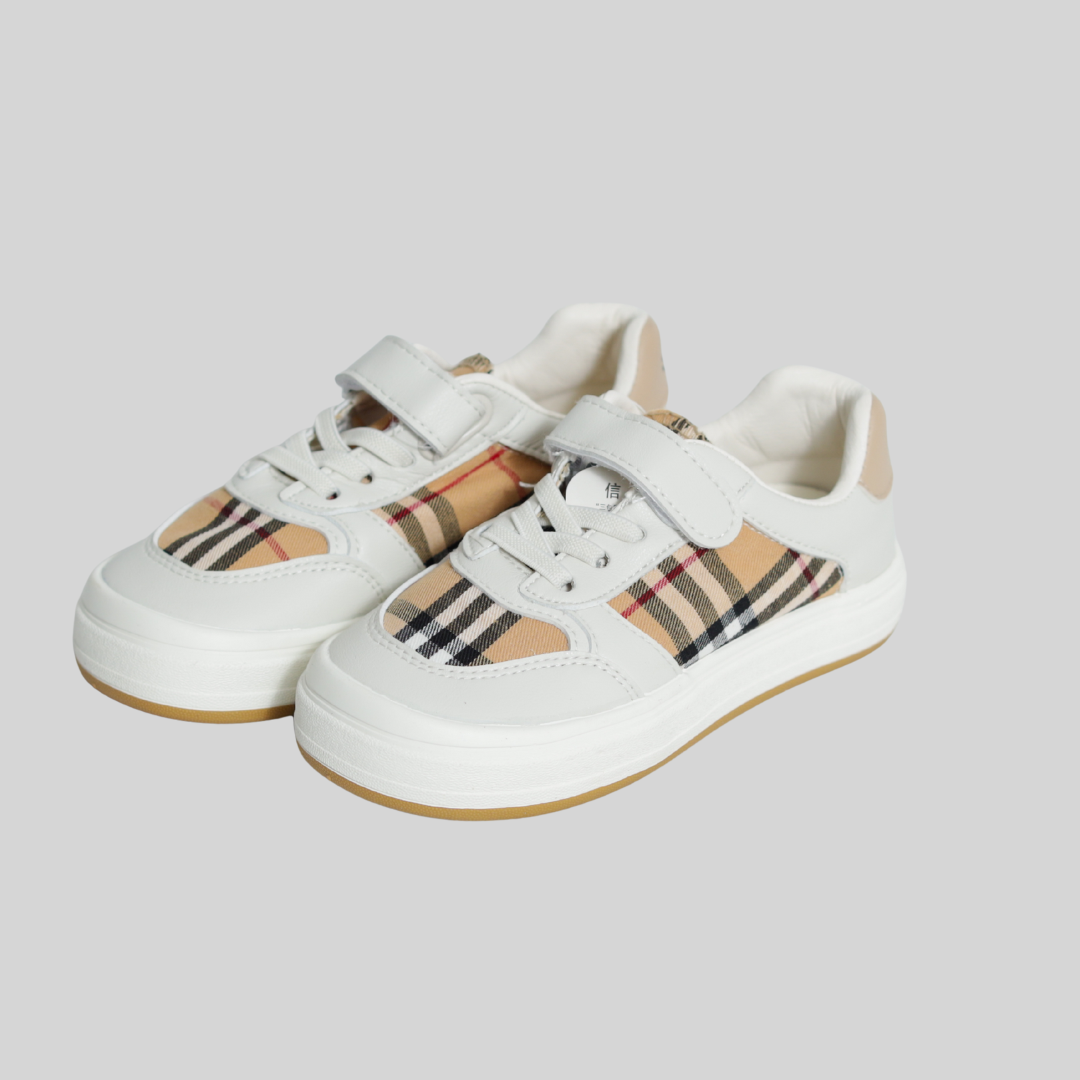 Kids White Casual Sneakers with Check Pattern – Comfortable Everyday Shoes
