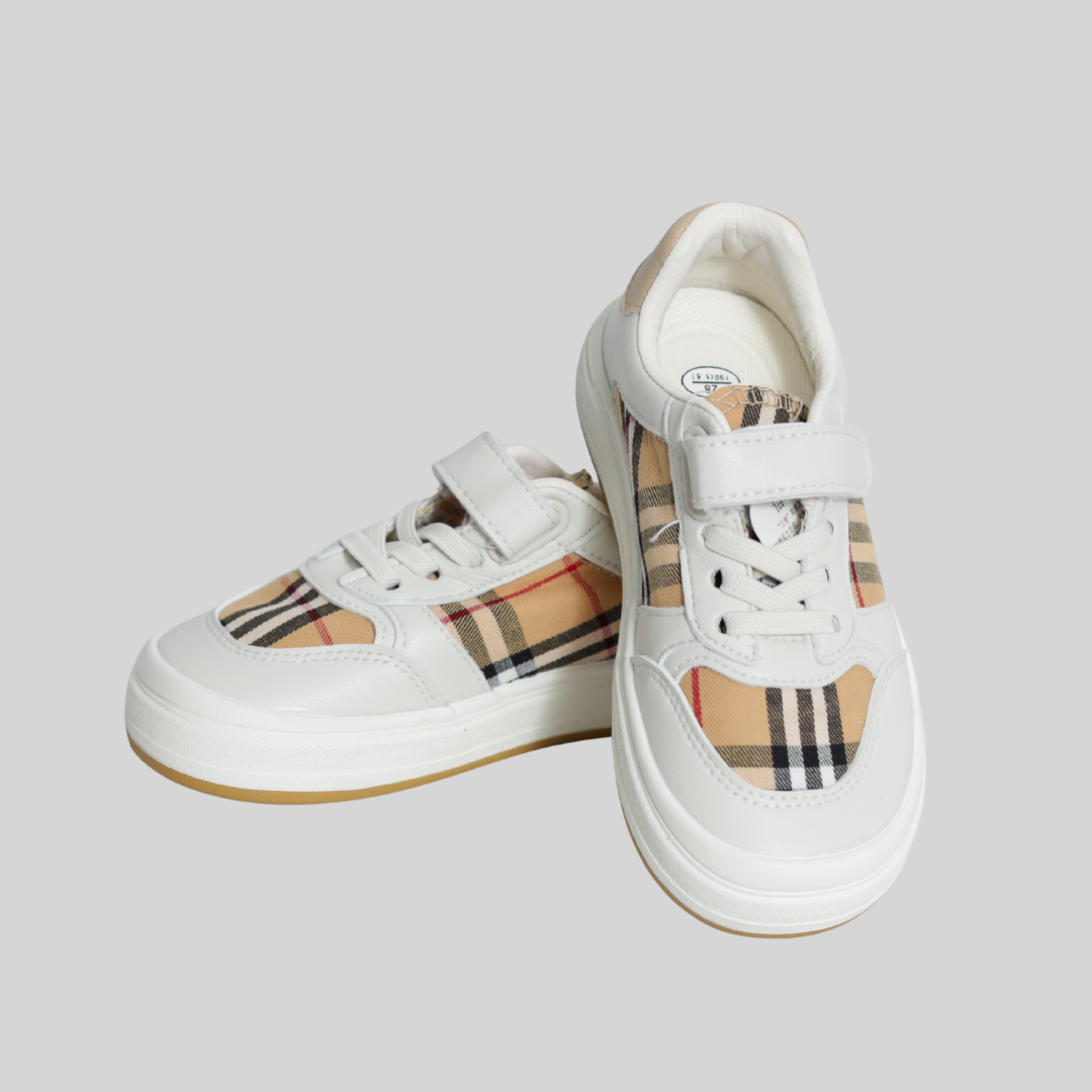 Kids White Casual Sneakers with Check Pattern – Comfortable Everyday Shoes